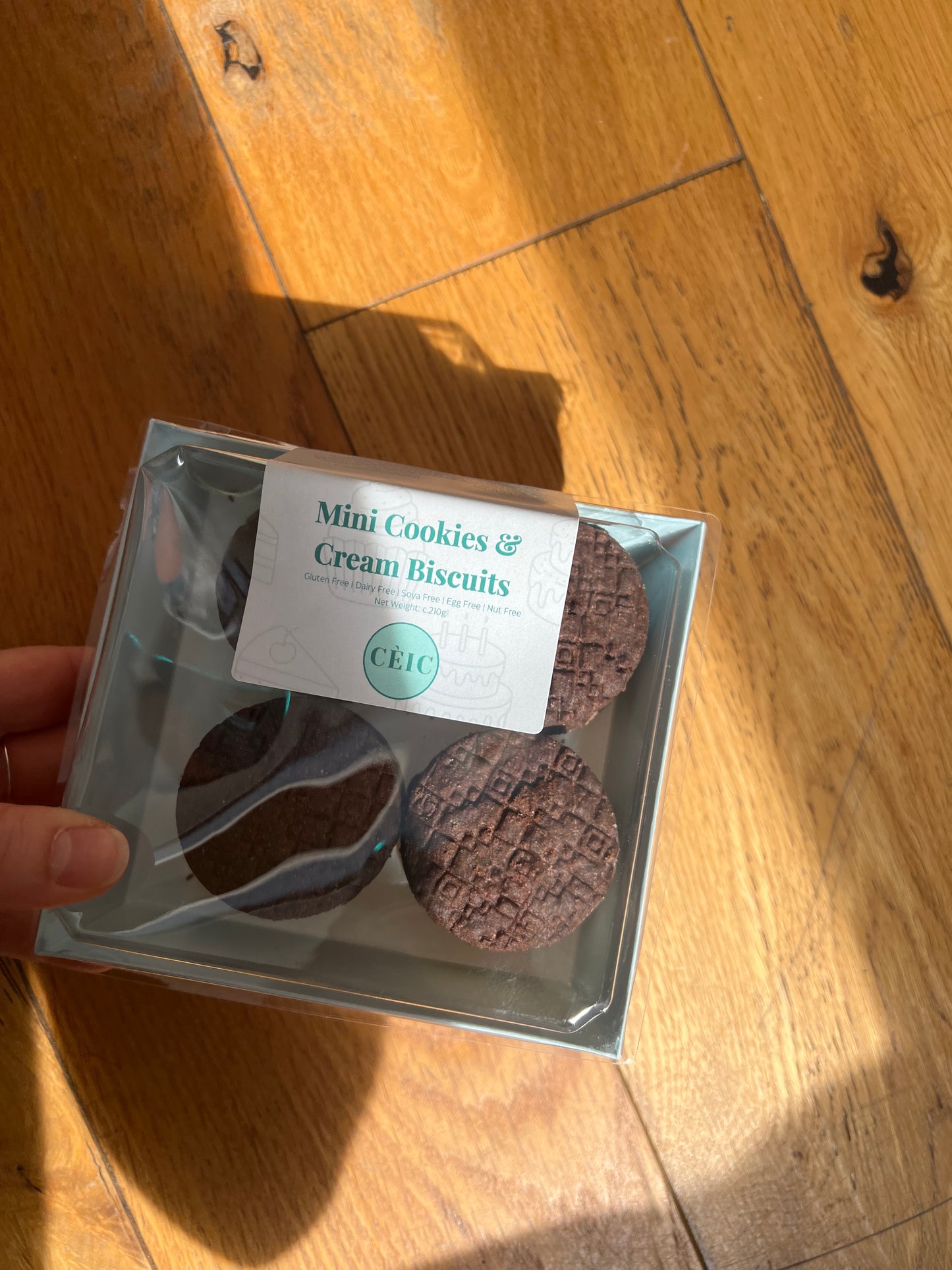 Allergen friendly Cookies & Cream Cookies