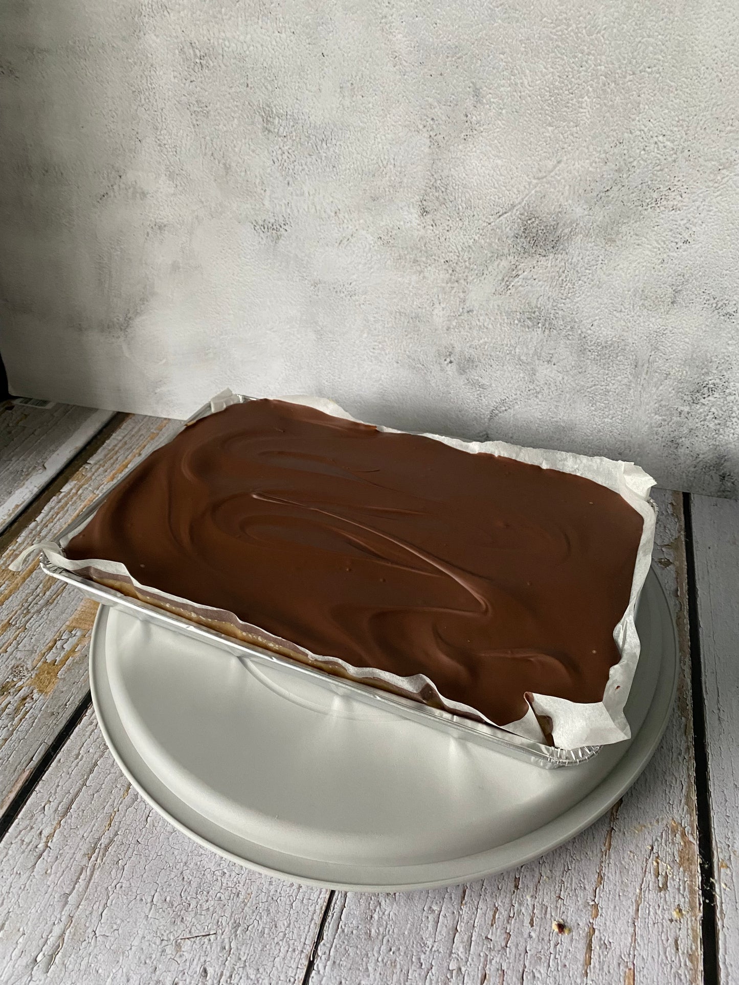 A full traybake of caramel shortcake