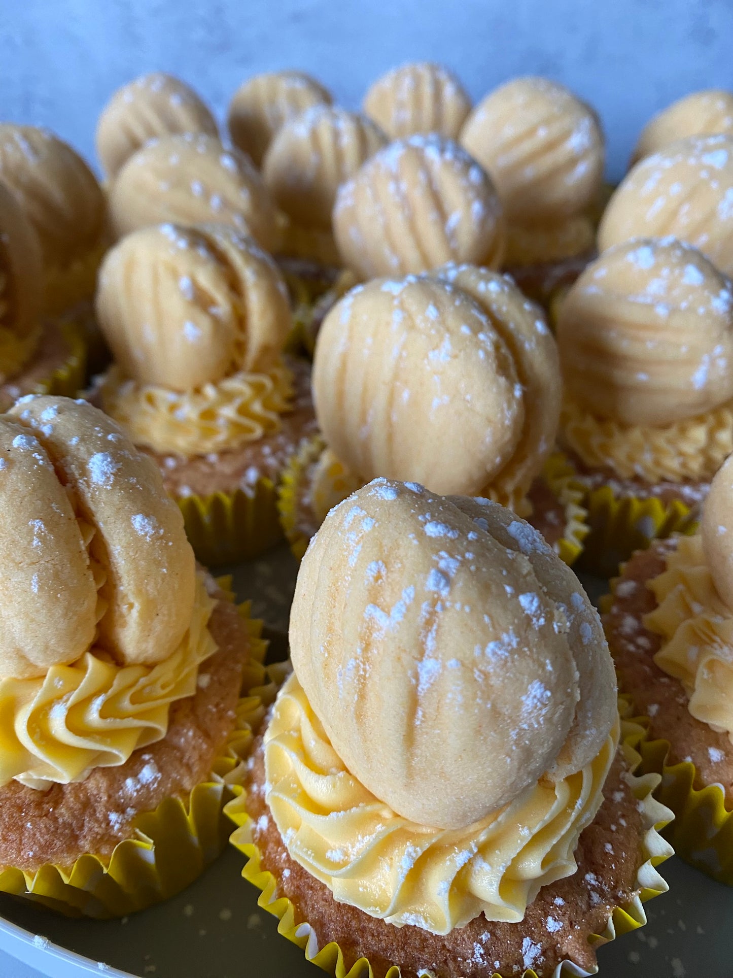 Custard Cream Cupcake