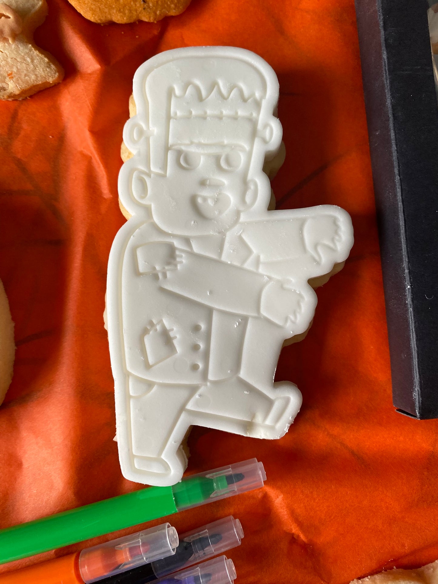 Colour Your Own Cookie Kit
