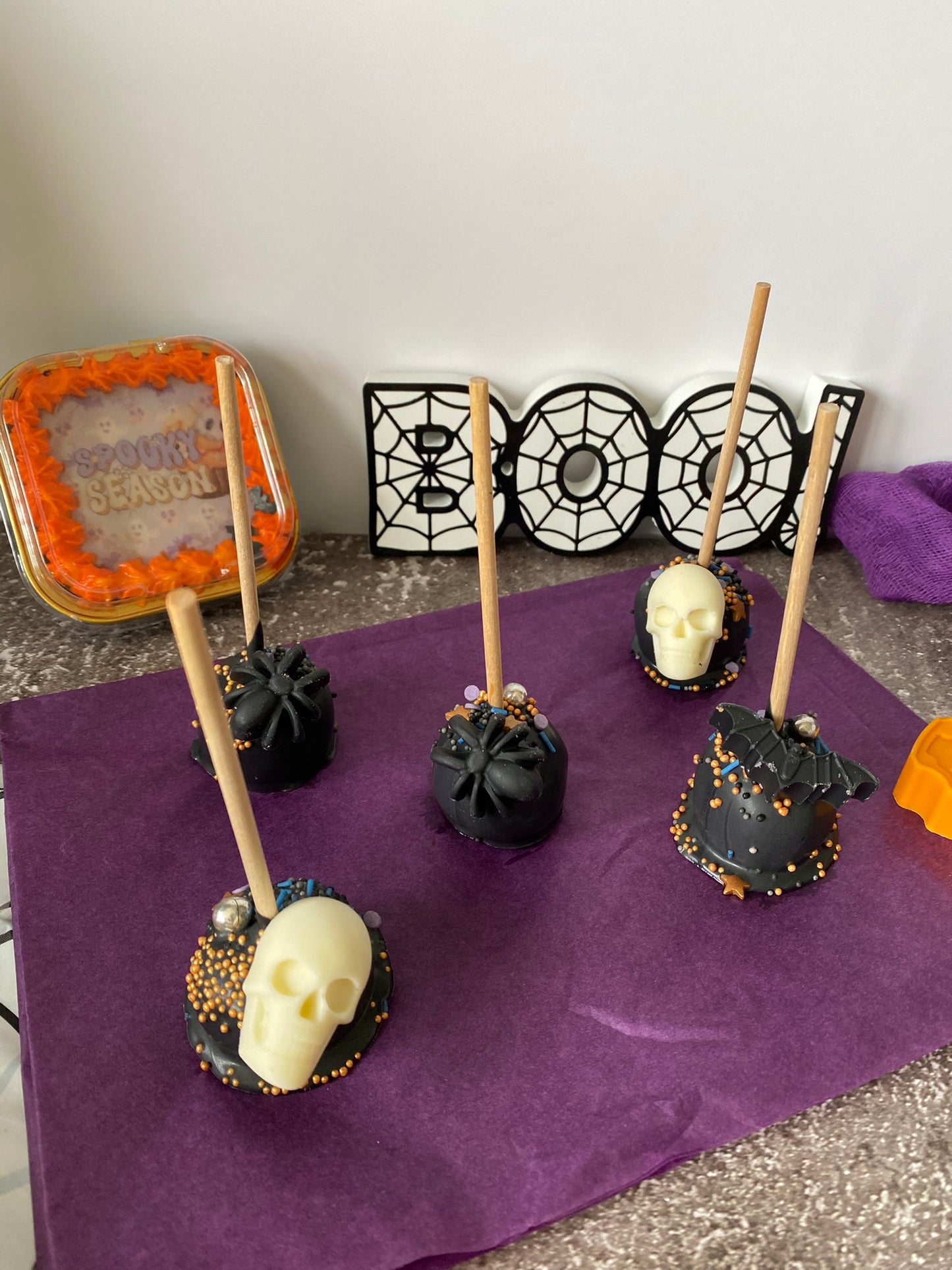 Spooky Cake Pops