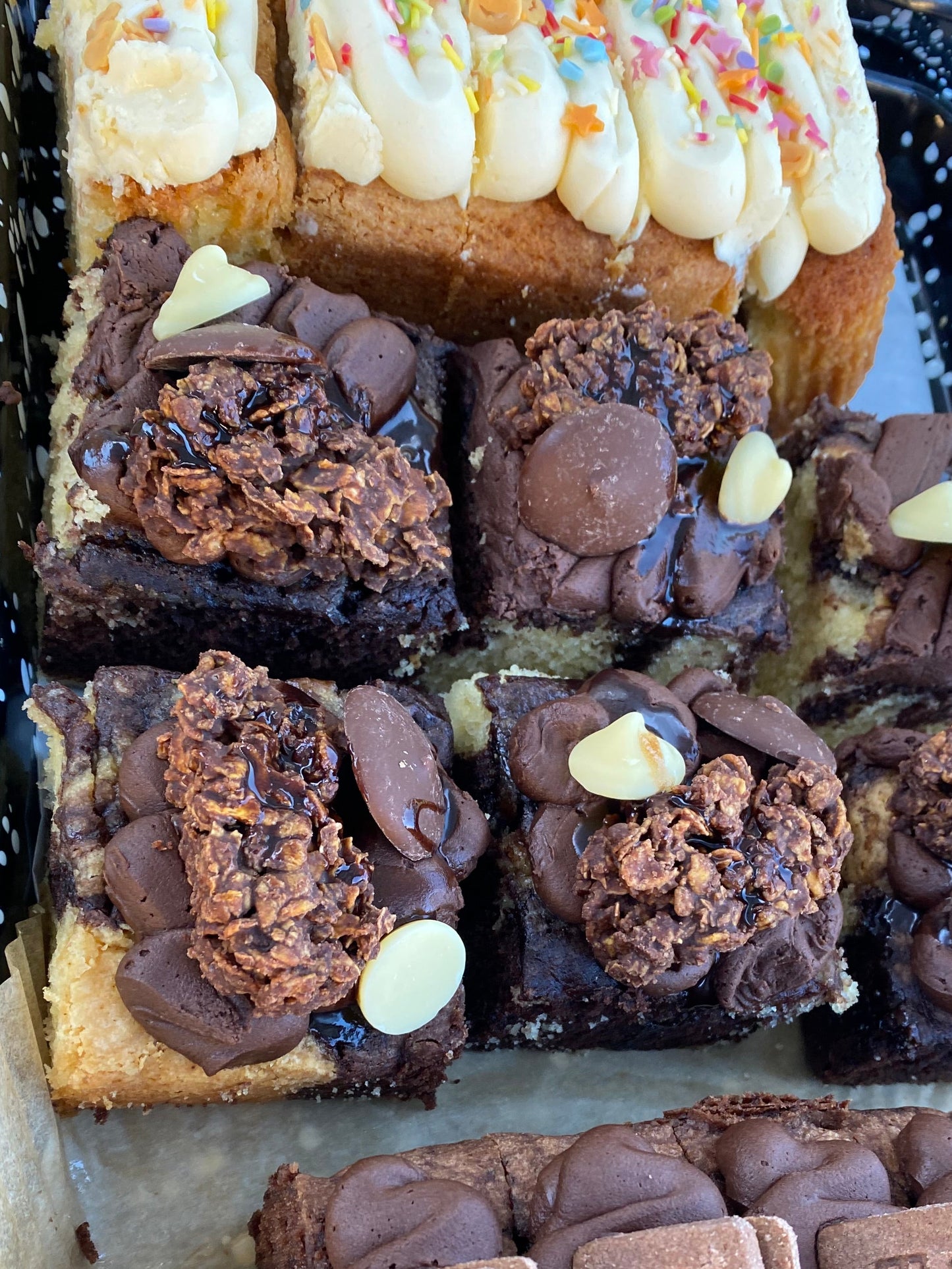 Choc and Vanilla Marble - Slice