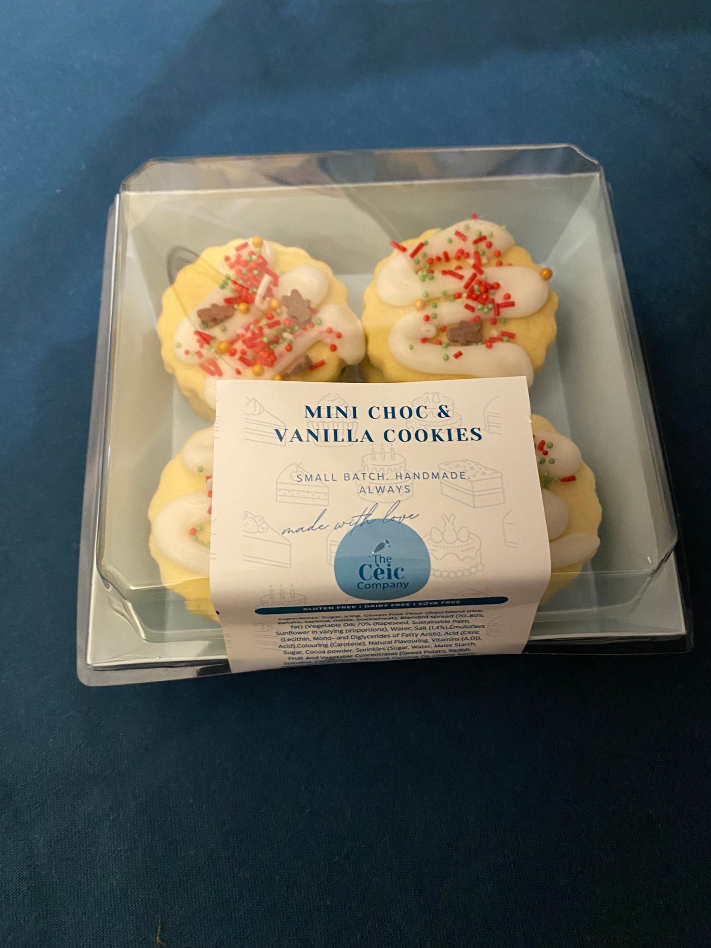 Mini Choc & Vanilla Cookies (4)