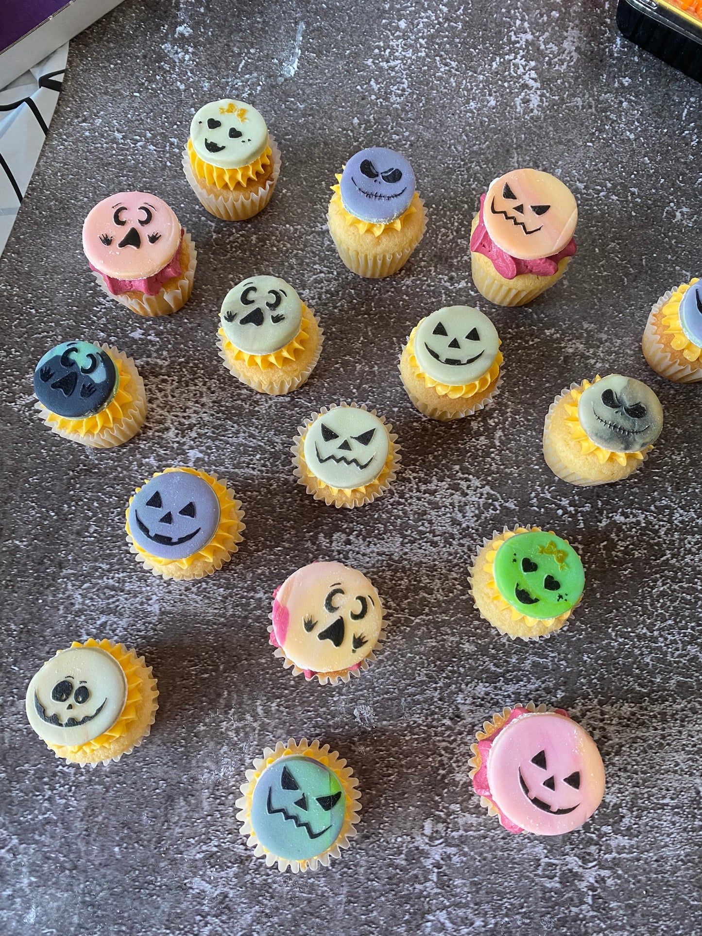Spooky Mini Cupcakes