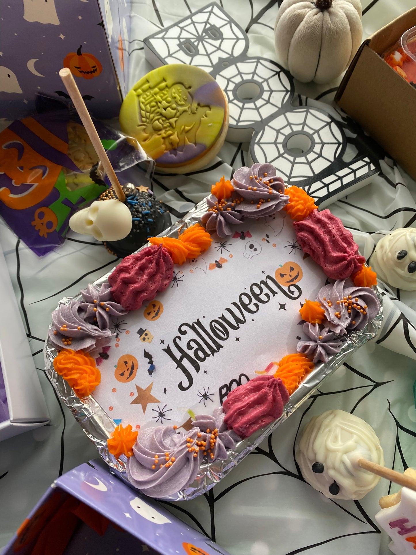 Spooky Sharer Cake