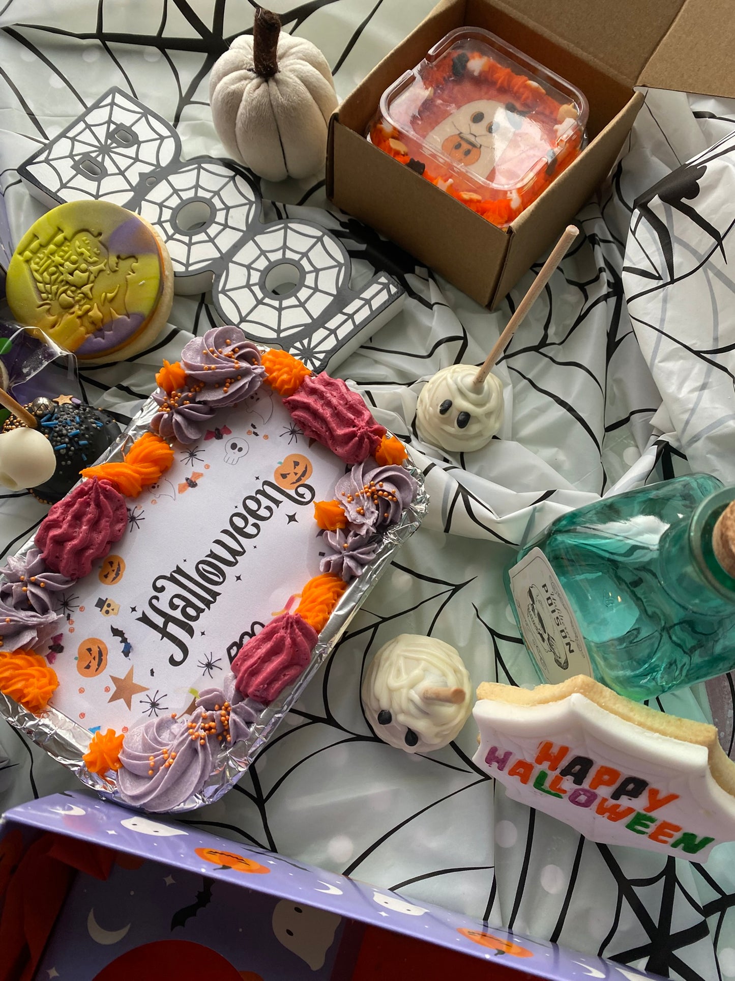 Spooky Sharer Cake