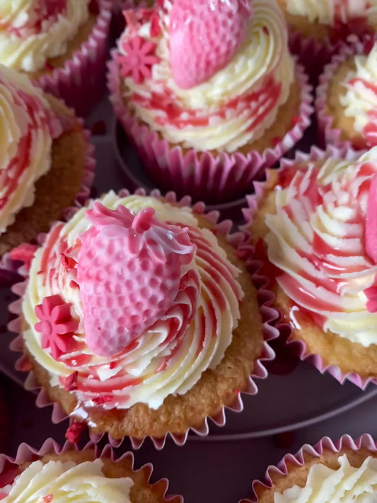 Strawberry & Vanilla Cupcakes
